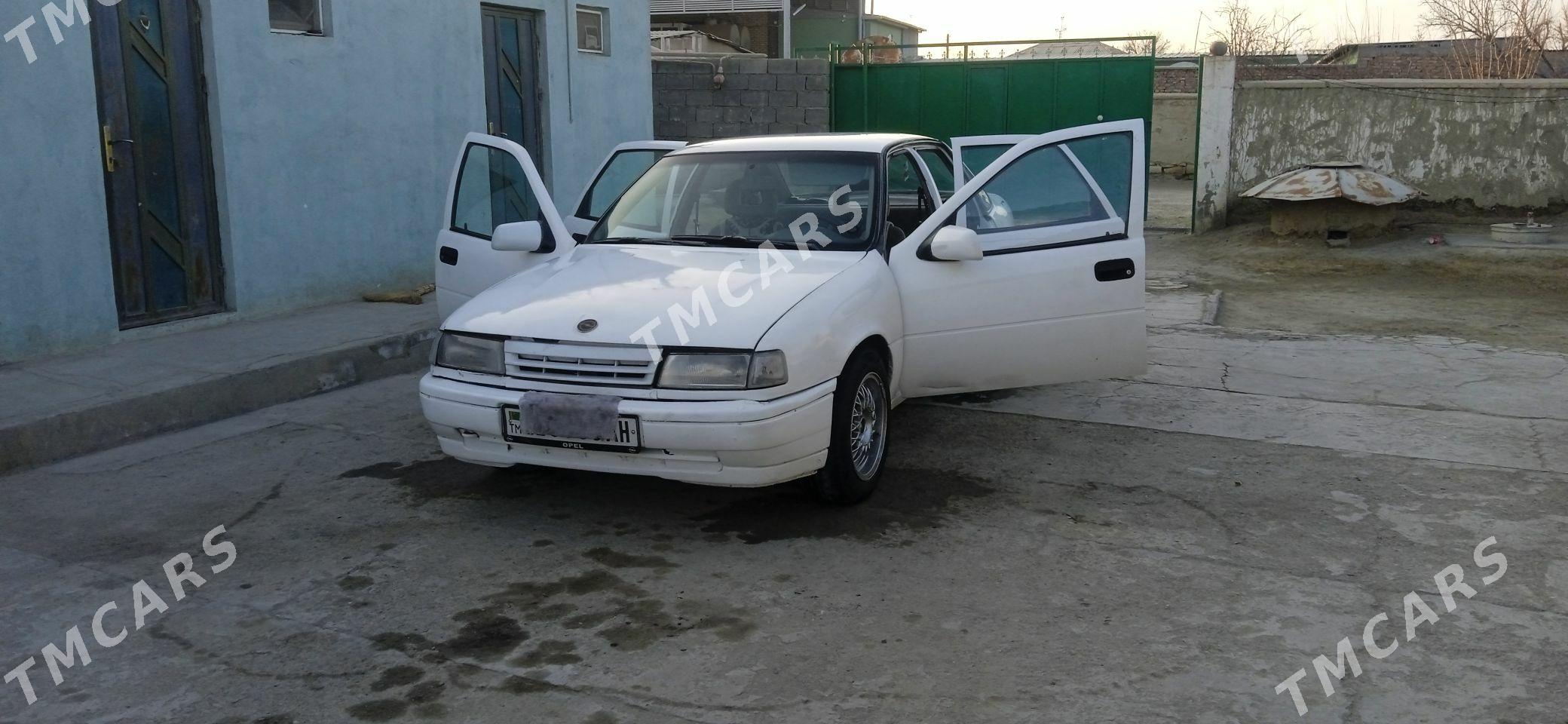 Opel Vectra 1992 - 23 000 TMT - Бахарден - img 2