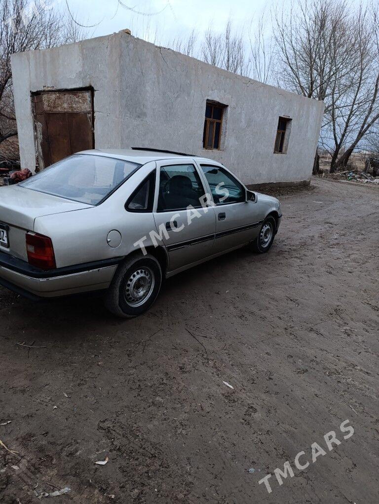 Opel Vectra 1989 - 18 000 TMT - Boldumsaz - img 2