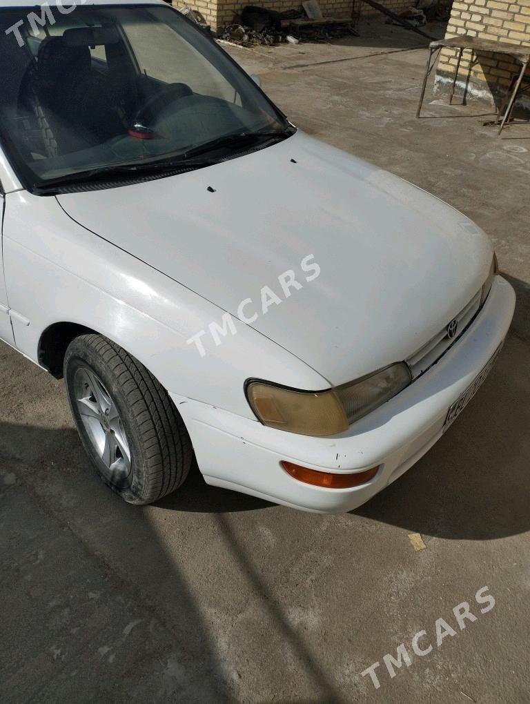 Toyota Corolla 1995 - 38 000 TMT - Мары - img 2