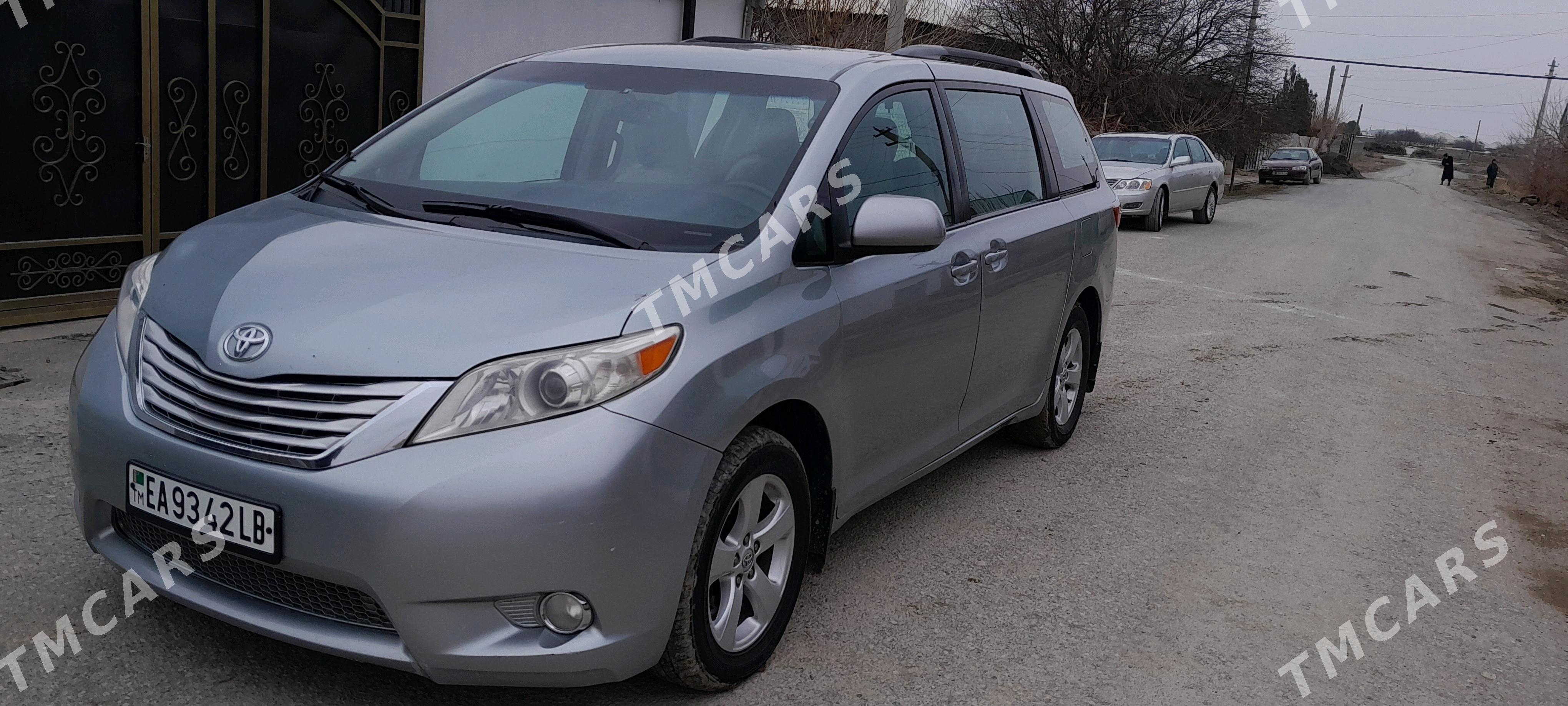 Toyota Sienna 2016 - 330 000 TMT - Койтендаг - img 6