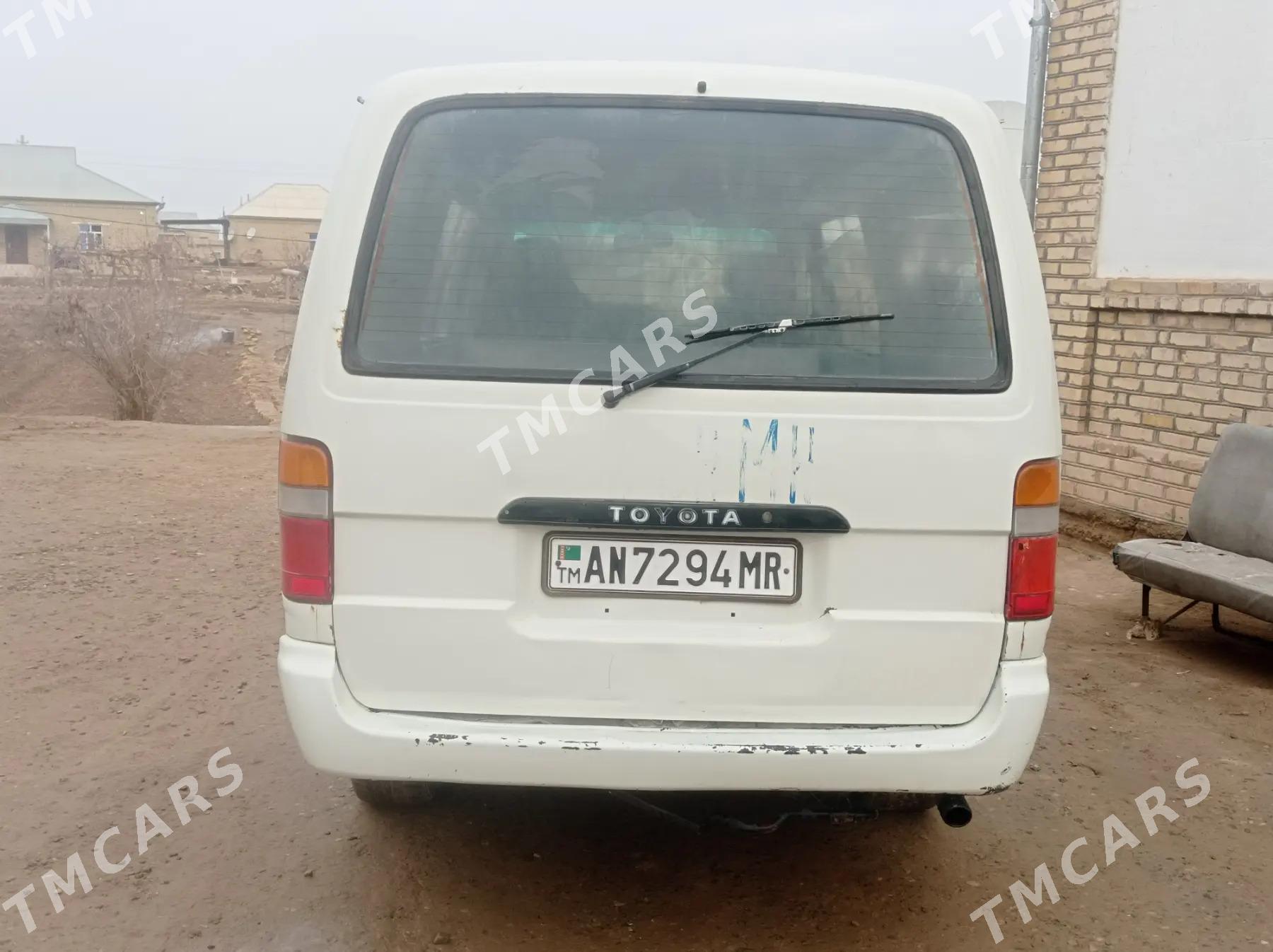 Toyota Hiace 1997 - 90 000 TMT - Мары - img 9