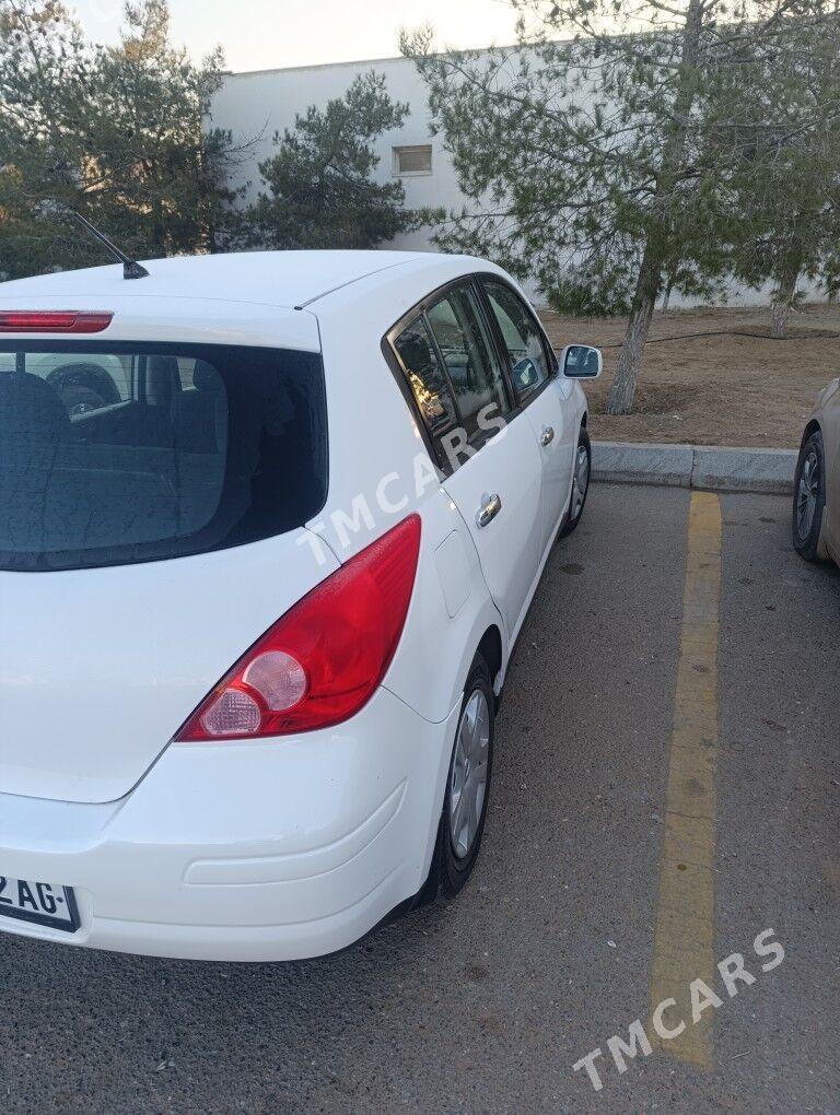 Nissan Versa 2012 - 123 000 TMT - Garadamak Şor - img 2