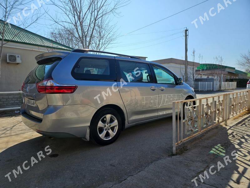 Toyota Sienna 2018 - 350 000 TMT - Ашхабад - img 5