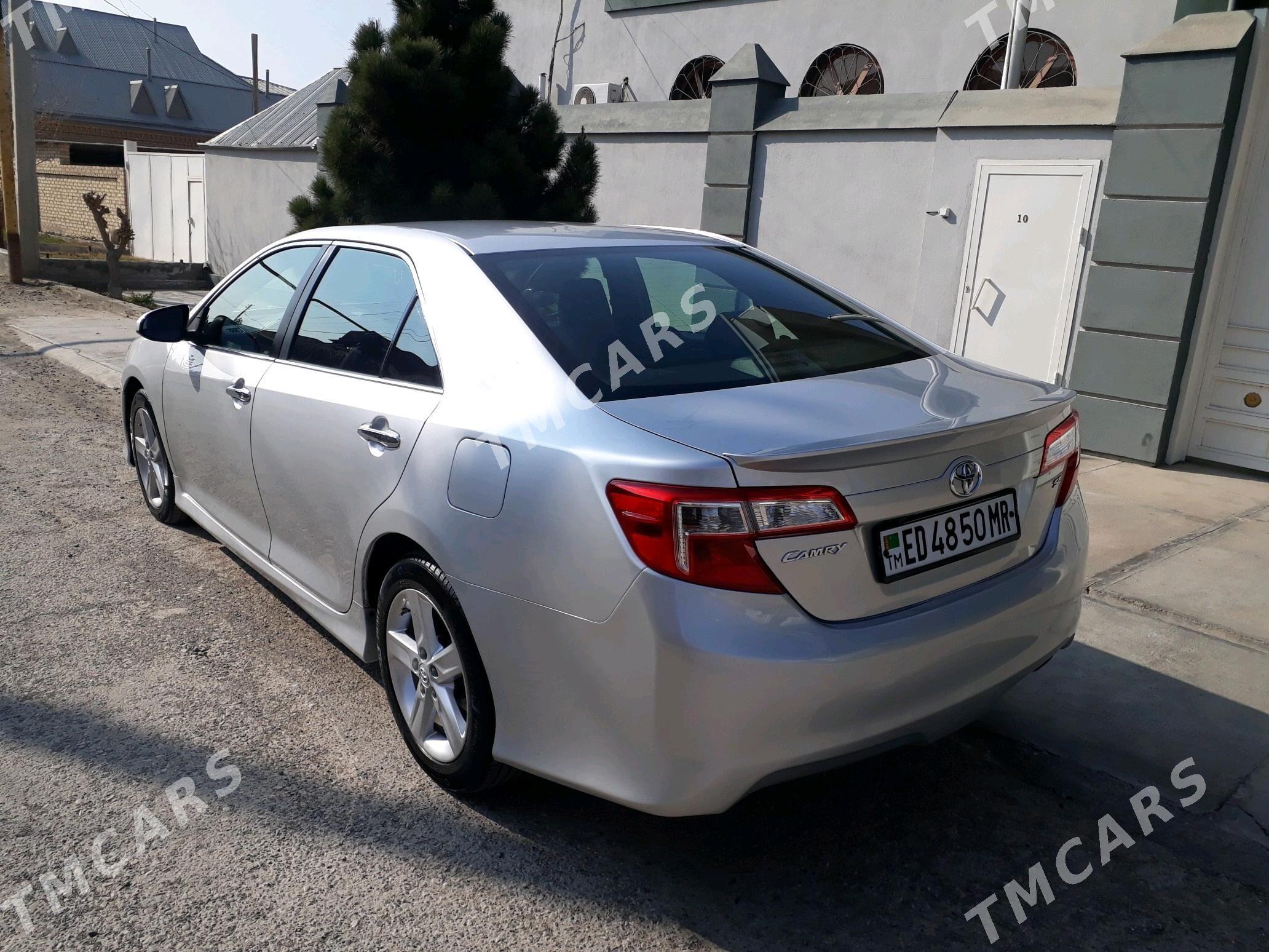 Toyota Camry 2012 - 200 000 TMT - Мары - img 4