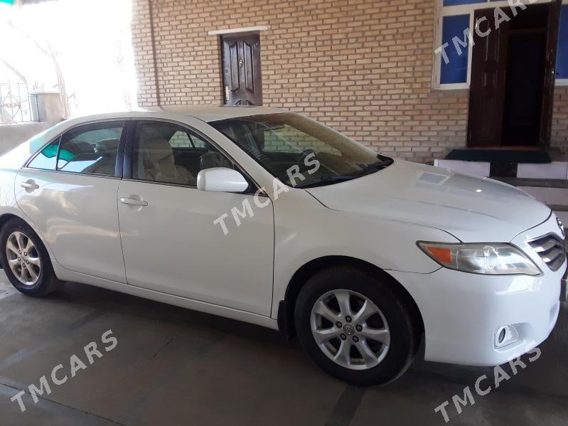 Toyota Camry 2010 - 160 000 TMT - Векильбазар - img 4