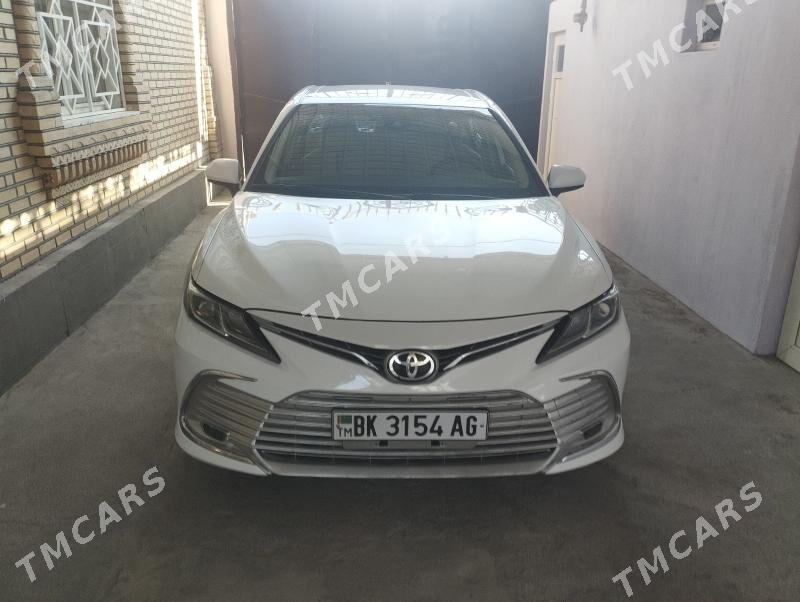 Toyota Camry 2019 - 330 000 TMT - Бузмеин - img 2