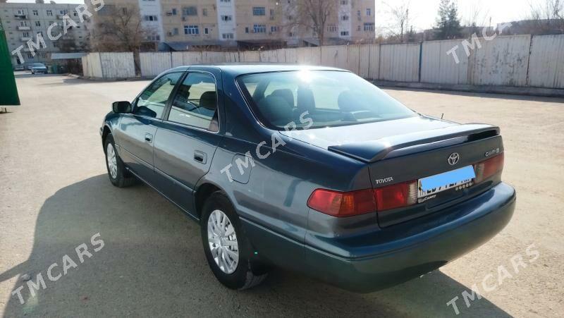 Toyota Camry 2000 - 105 000 TMT - Байрамали - img 3