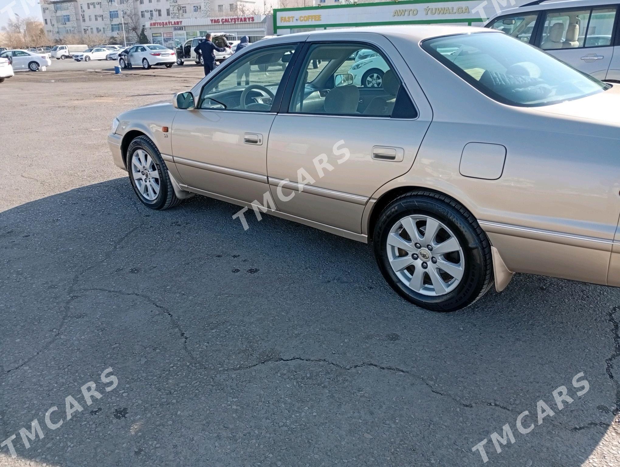 Toyota Camry 1998 - 130 000 TMT - 6 мкр - img 4