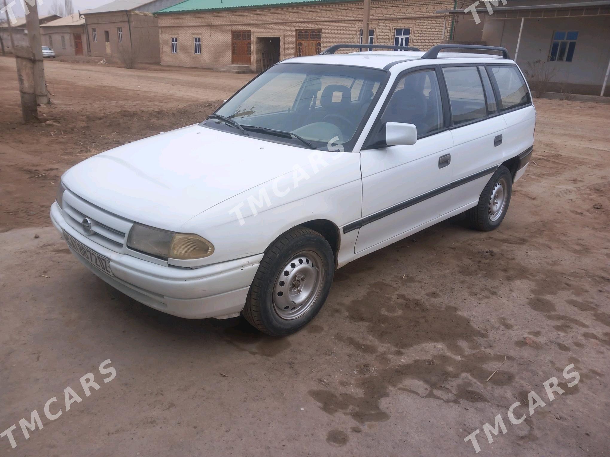 Opel Astra 1992 - 35 000 TMT - Gurbansoltan Eje - img 3