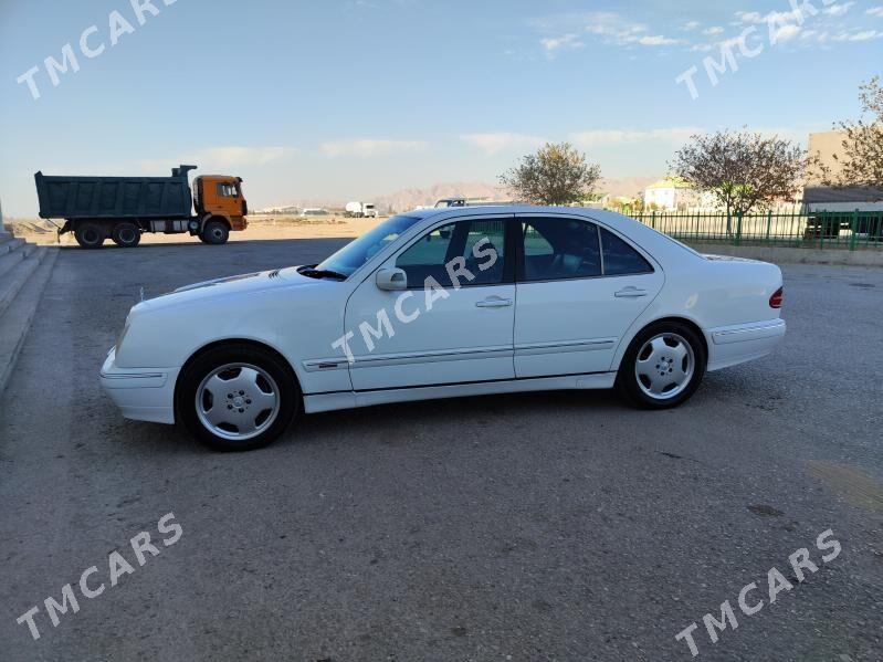 Mercedes-Benz E320 2000 - 115 000 TMT - Балканабат - img 4