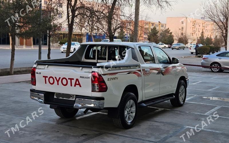 Toyota Hilux 2017 - 454 000 TMT - Мары - img 3