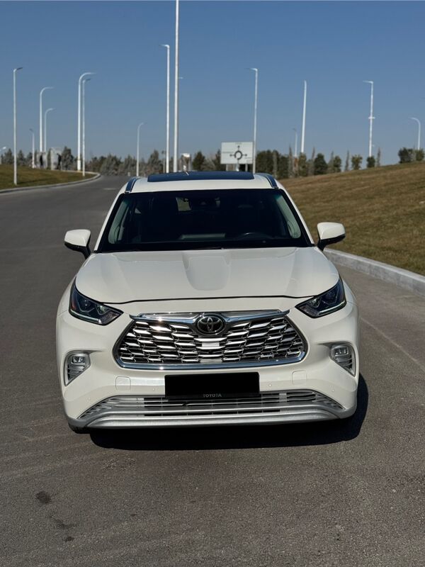 Toyota Highlander 2021 - 570 000 TMT - Ашхабад - img 2