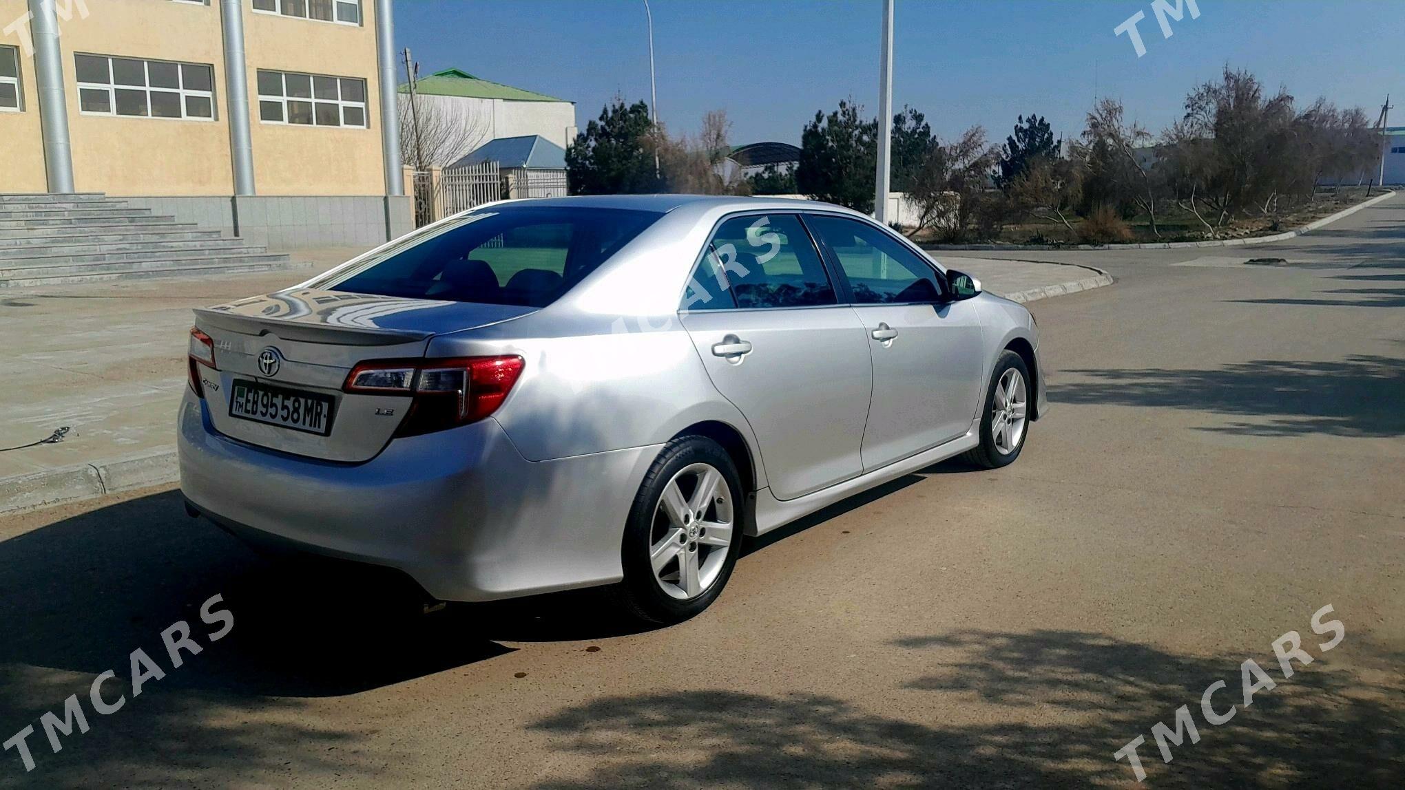 Toyota Camry 2013 - 190 000 TMT - Ýolöten - img 3