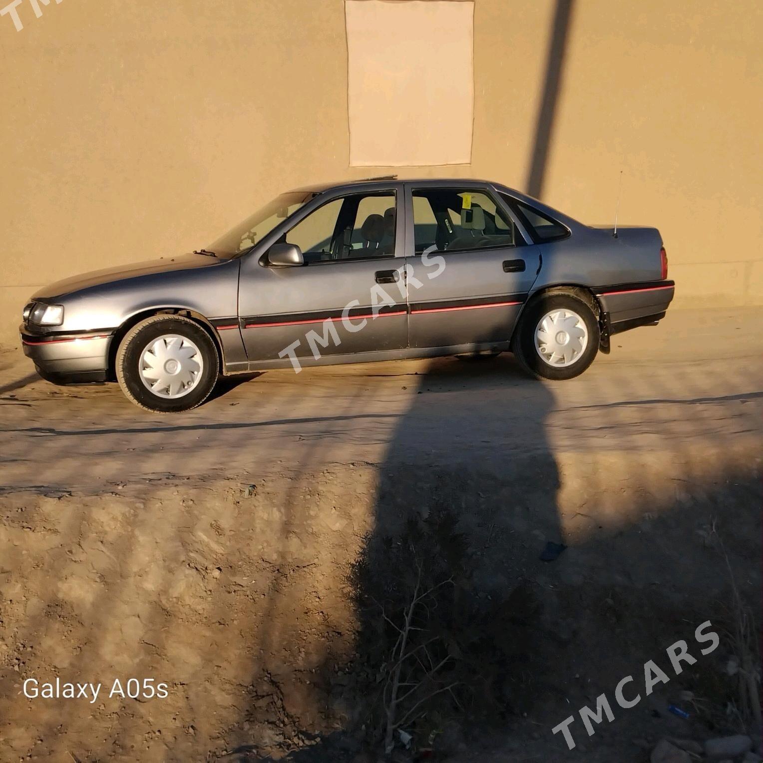 Opel Vectra 1992 - 39 000 TMT - Gubadag - img 3