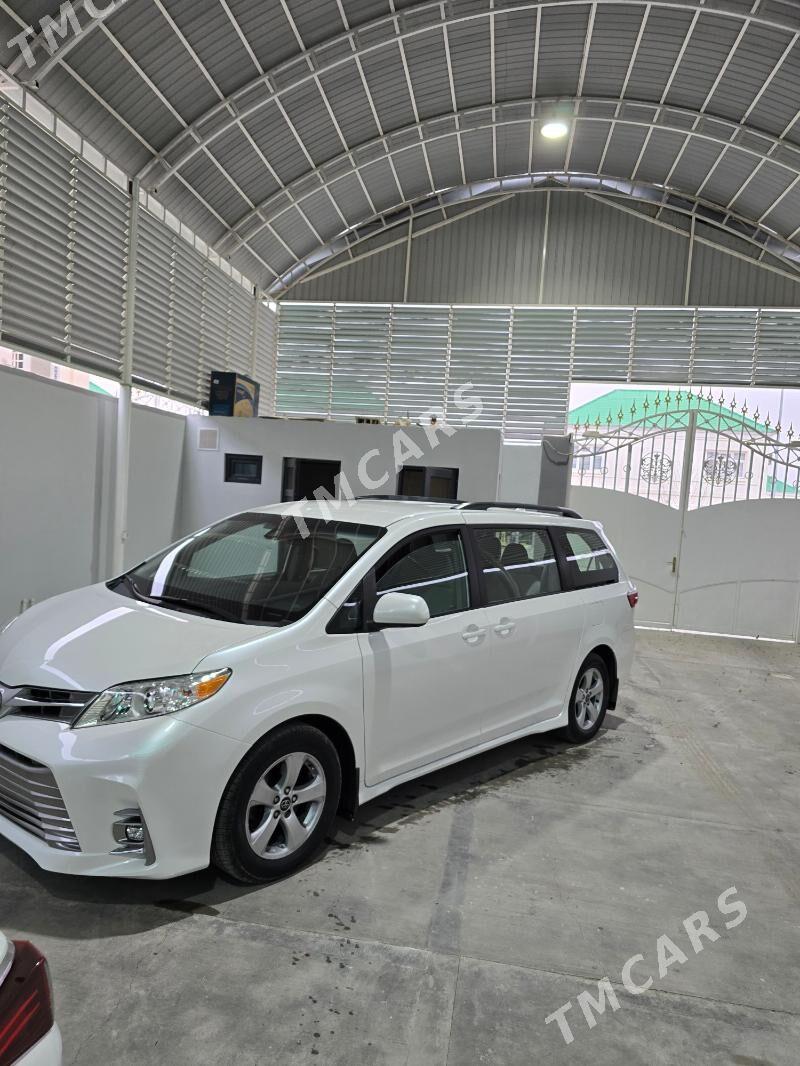 Toyota Sienna 2019 - 401 000 TMT - Aşgabat - img 2