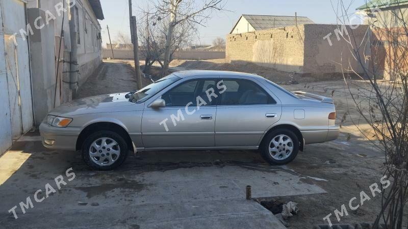 Toyota Camry 2001 - 140 000 TMT - Кёнеургенч - img 9