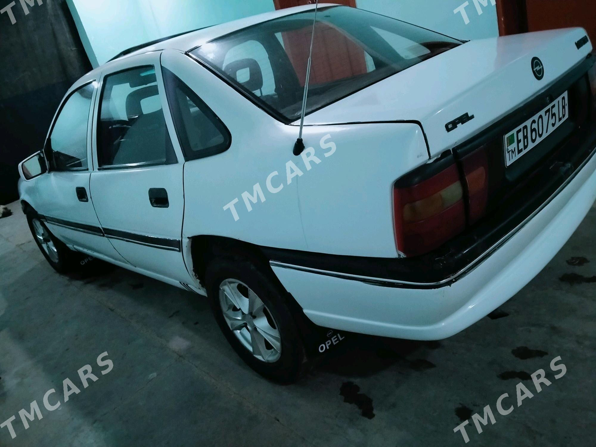 Opel Vectra 1992 - 22 000 TMT - Дянев - img 3