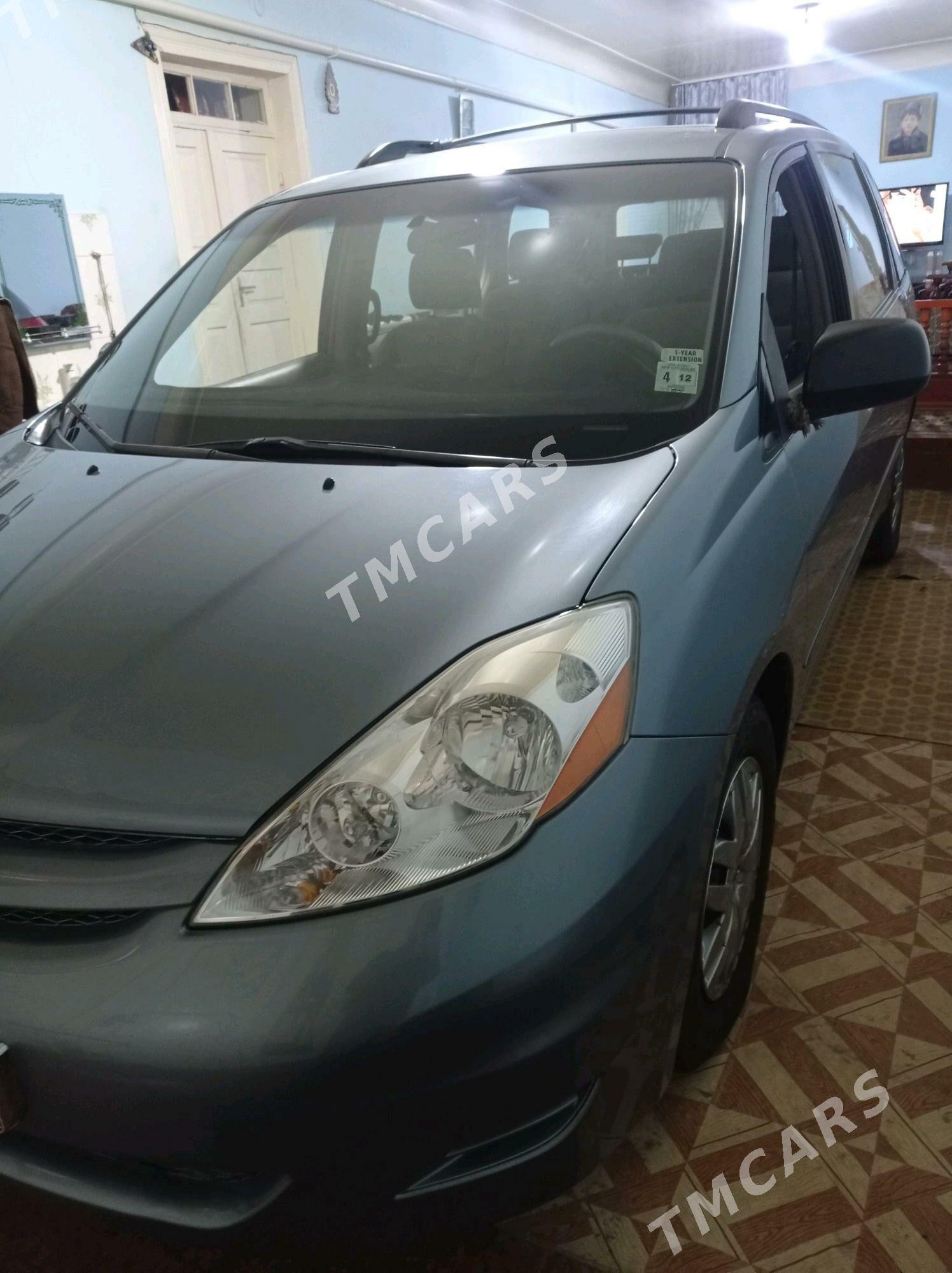 Toyota Sienna 2008 - 260 000 TMT - Daşoguz - img 2