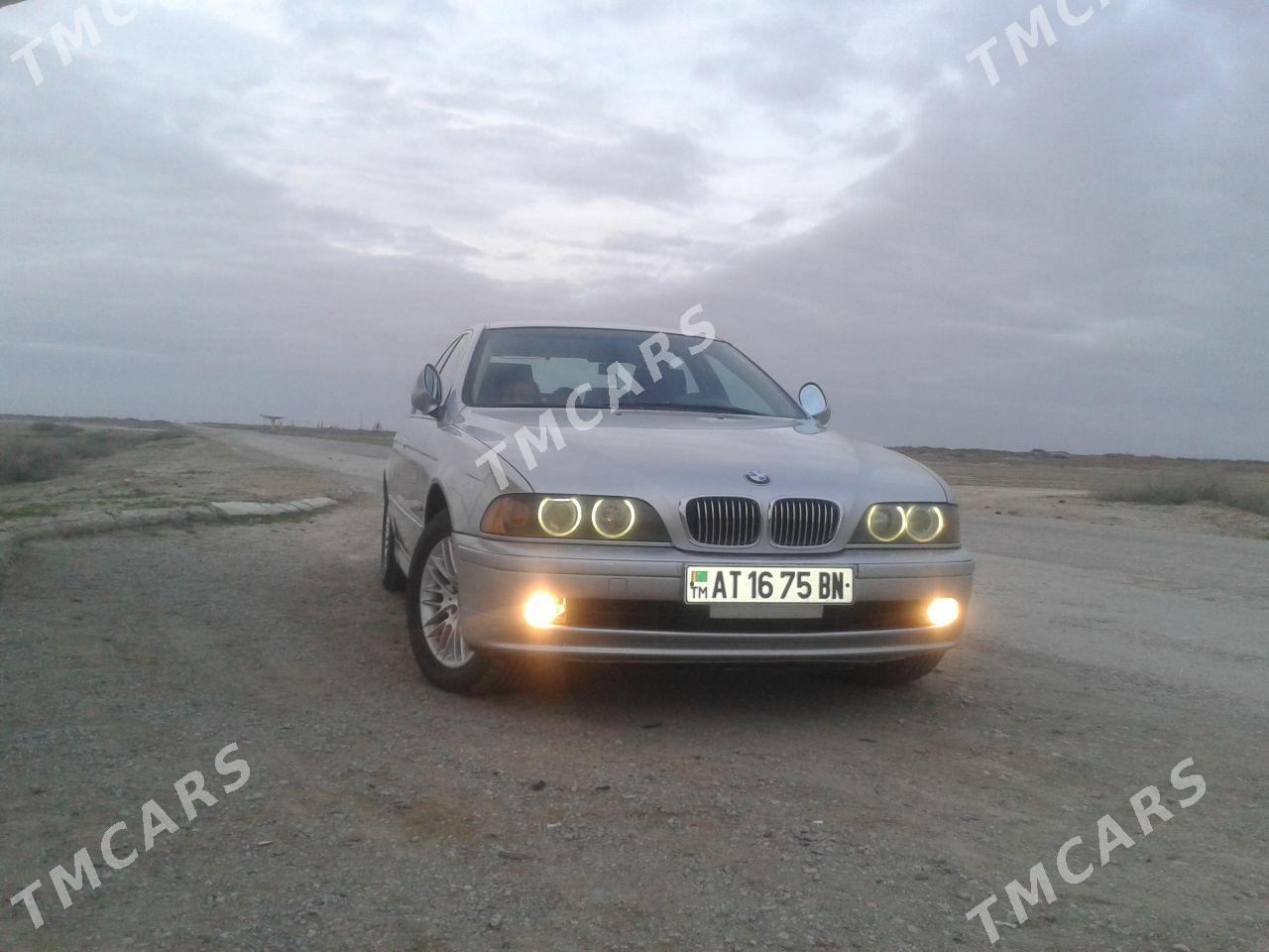 BMW E39 2000 - 86 000 TMT - Эсенгулы - img 3