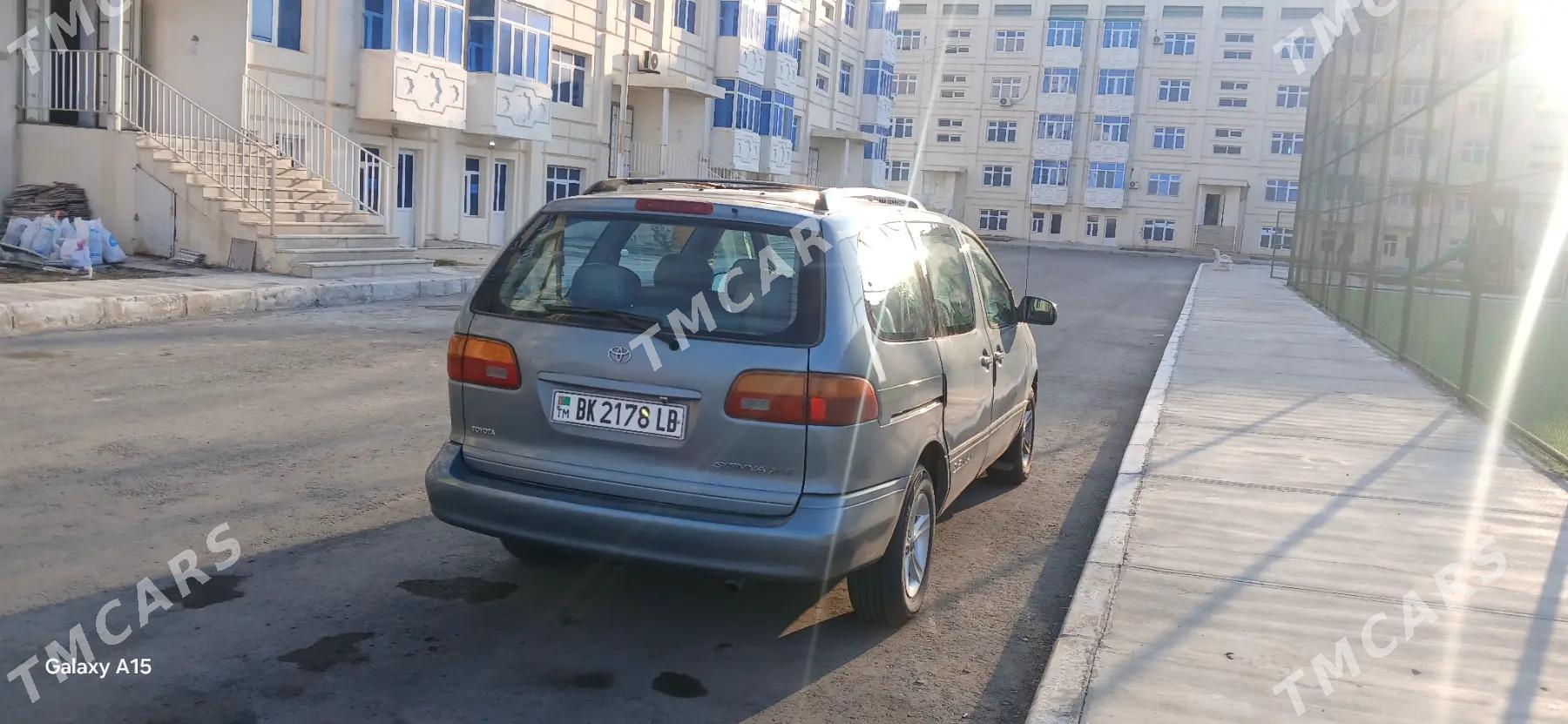 Toyota Sienna 2000 - 150 000 TMT - Дянев - img 3