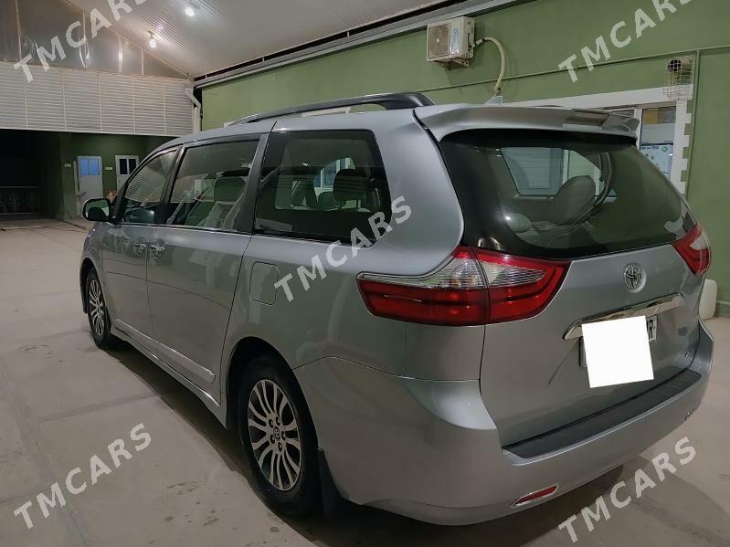 Toyota Sienna 2020 - 470 000 TMT - Ёлётен - img 3