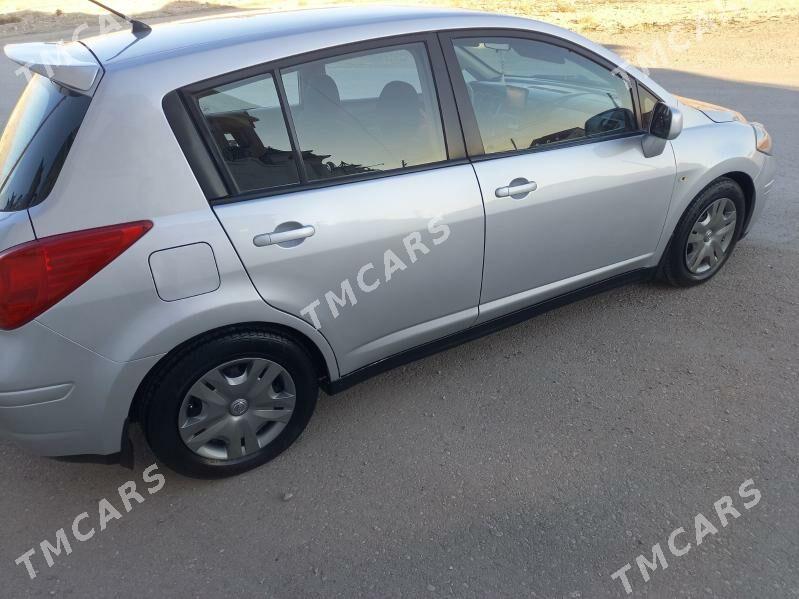 Nissan Versa 2010 - 100 000 TMT - Балканабат - img 2