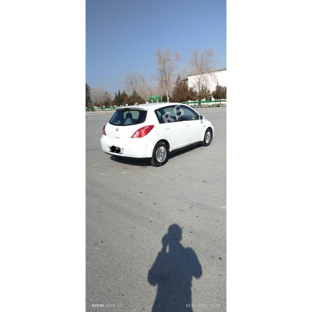 Nissan Versa 2010 - 90 000 TMT - Büzmeýin - img 3