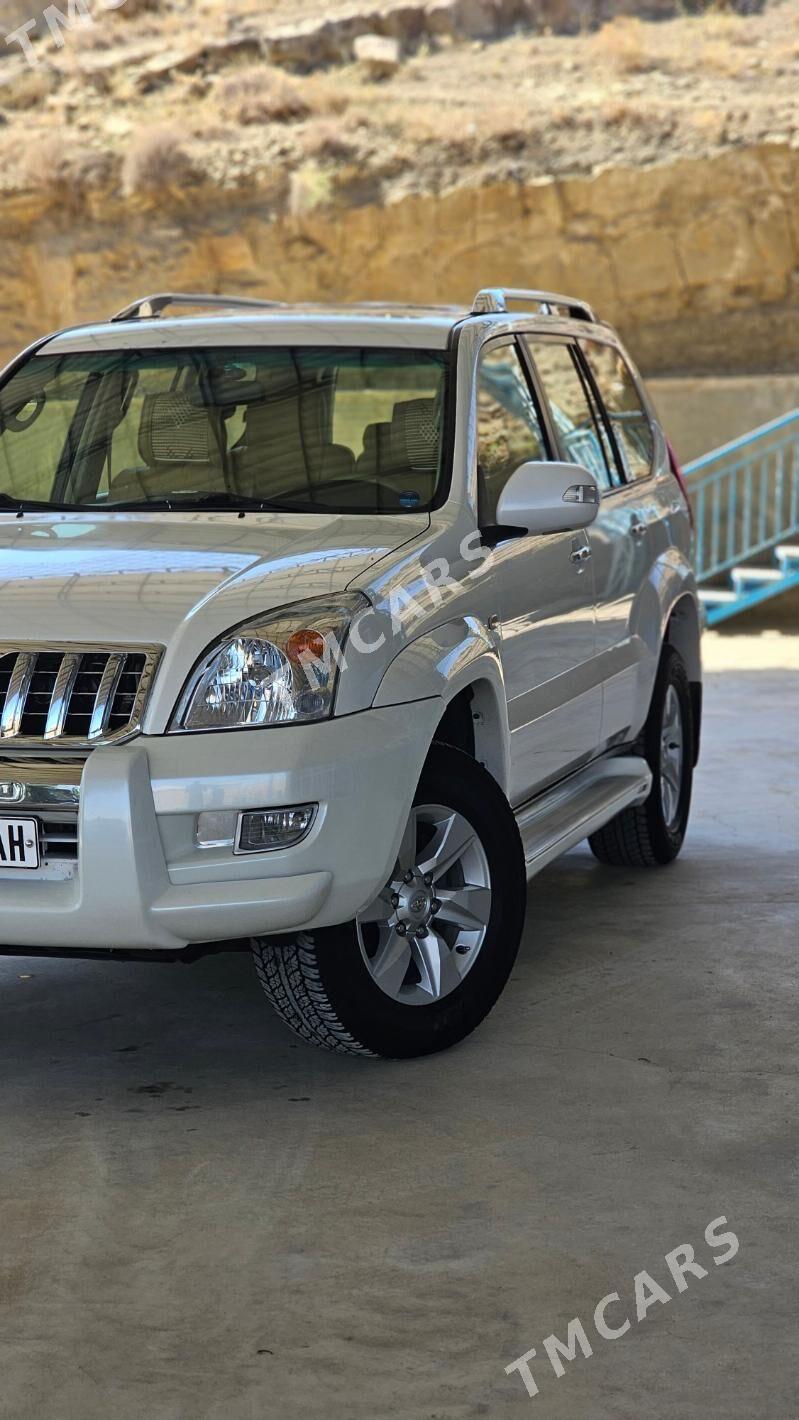 Toyota Land Cruiser Prado 2007 - 510 000 TMT - Bäherden - img 1