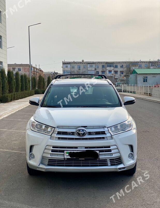 Toyota Highlander 2018 - 350 000 TMT - Türkmenabat - img 2