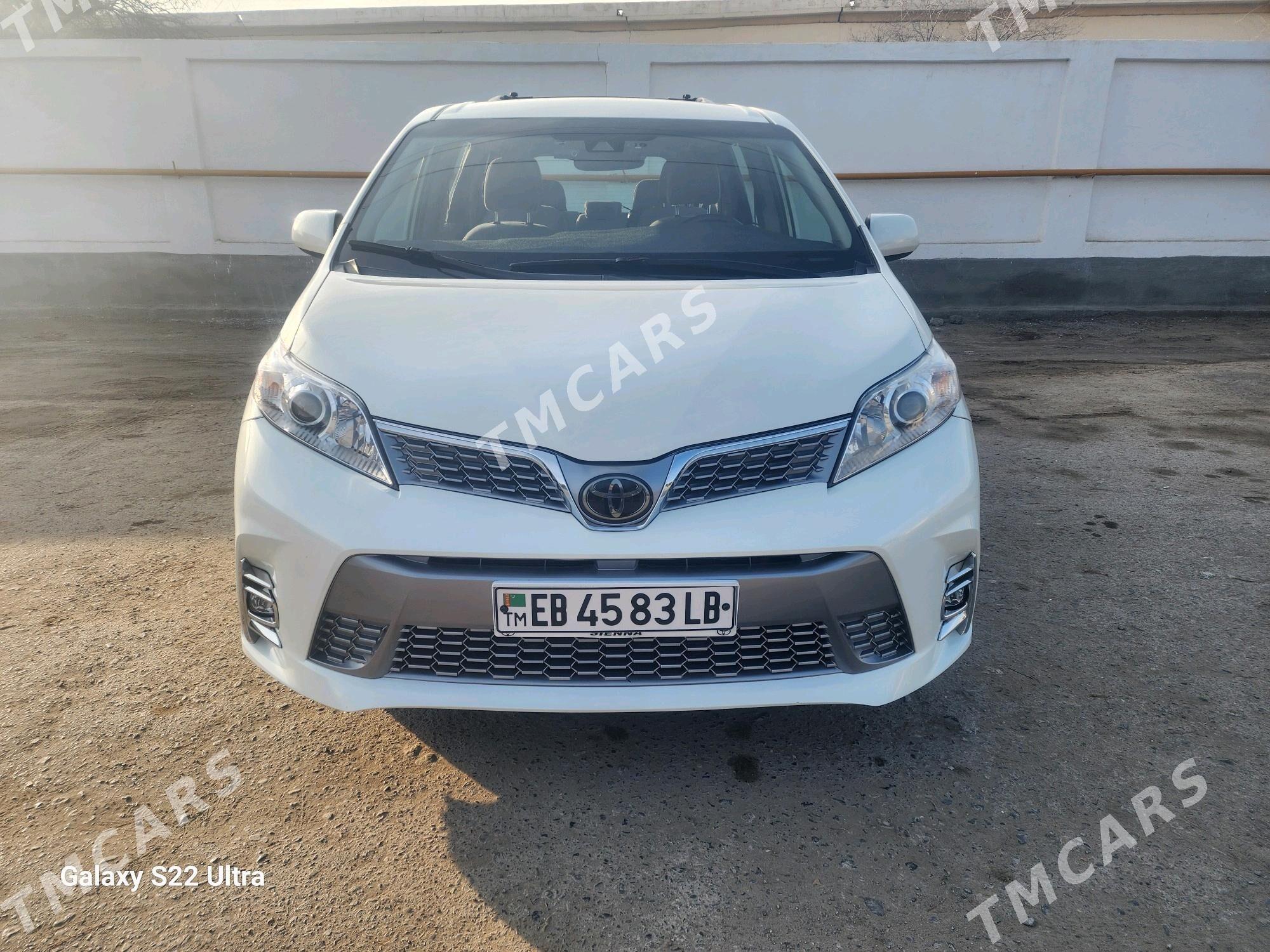 Toyota Sienna 2019 - 380 000 TMT - Türkmenabat - img 8