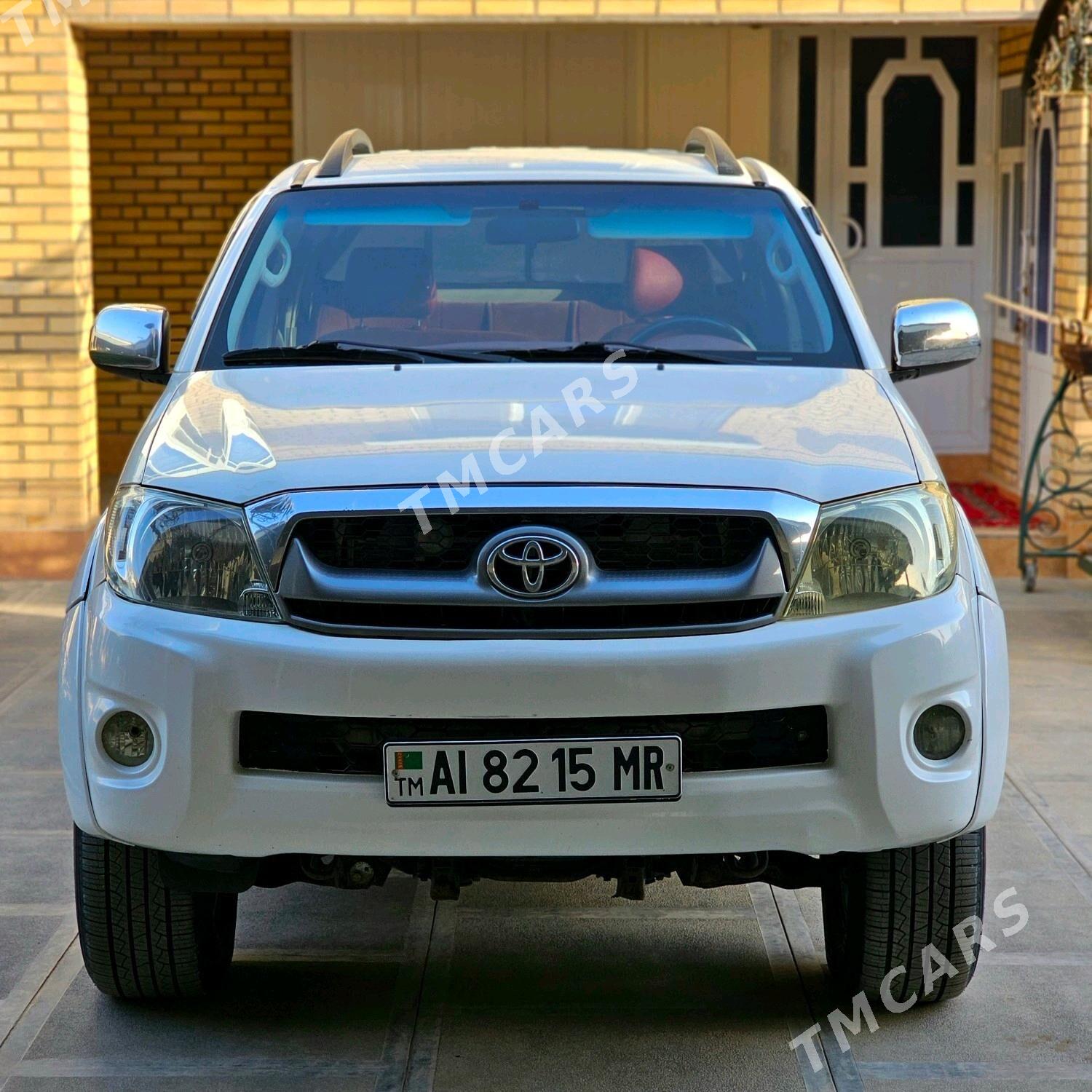 Toyota Hilux 2010 - 240 000 TMT - Mary - img 2