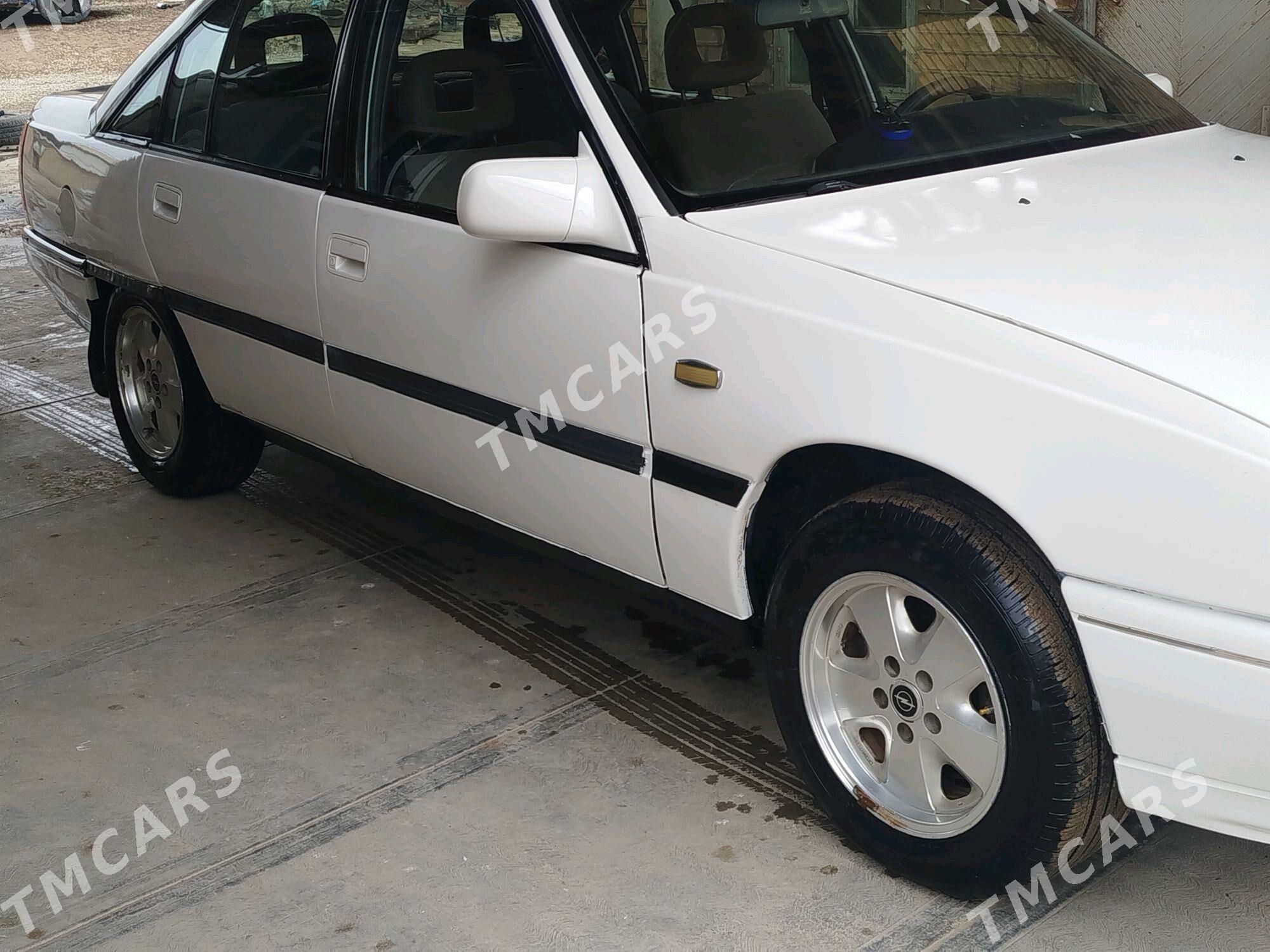 Opel Omega 1992 - 25 000 TMT - Wekilbazar - img 2