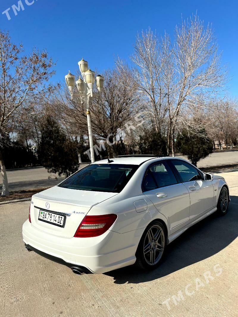 Mercedes-Benz C300 2013 - 250 000 TMT - Daşoguz - img 2