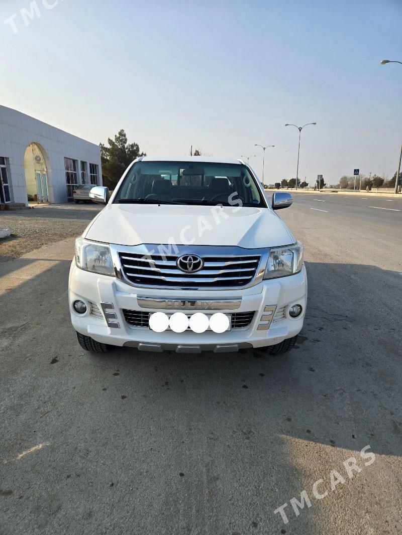 Toyota Hilux 2014 - 400 000 TMT - Bäherden - img 4