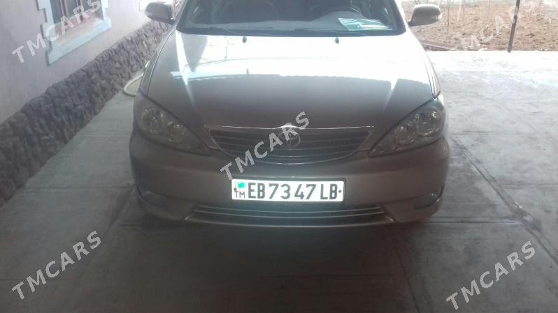 Toyota Camry 2003 - 130 000 TMT - Дянев - img 6