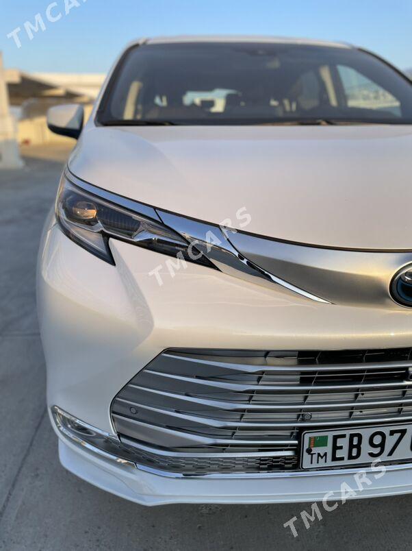 Toyota Sienna 2022 - 745 000 TMT - Aşgabat - img 2