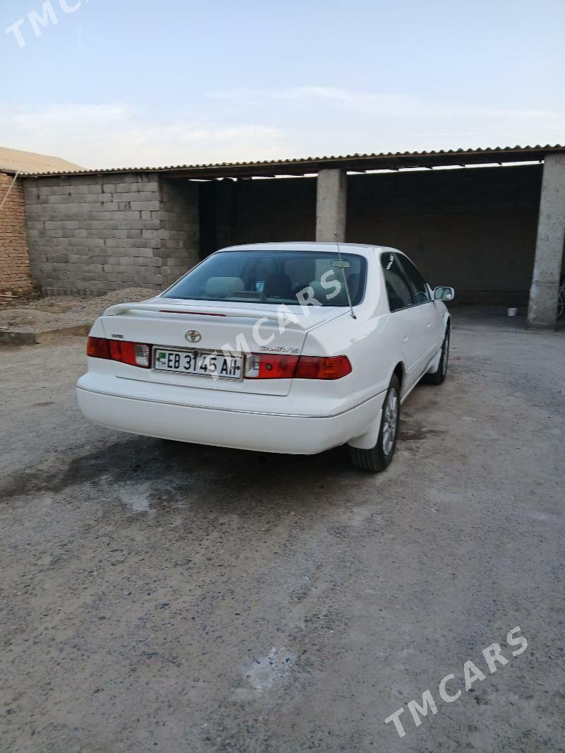 Toyota Camry 2001 - 110 000 TMT - Теджен - img 5