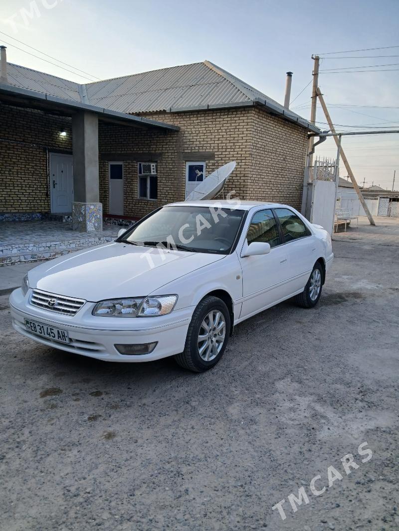 Toyota Camry 2001 - 110 000 TMT - Теджен - img 2