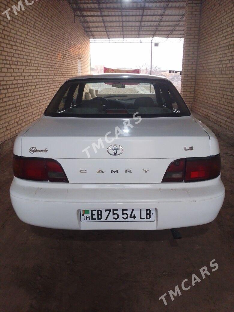 Toyota Camry 1996 - 64 000 TMT - Dänew - img 3