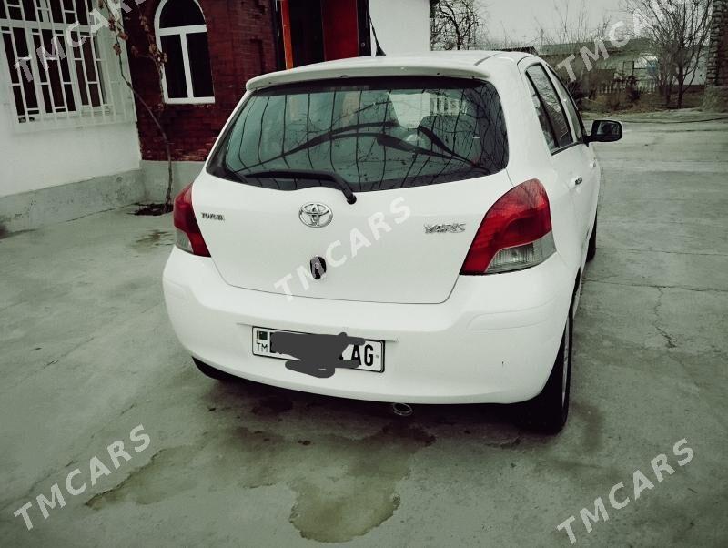 Toyota Yaris 2010 - 123 000 TMT - Багир - img 2