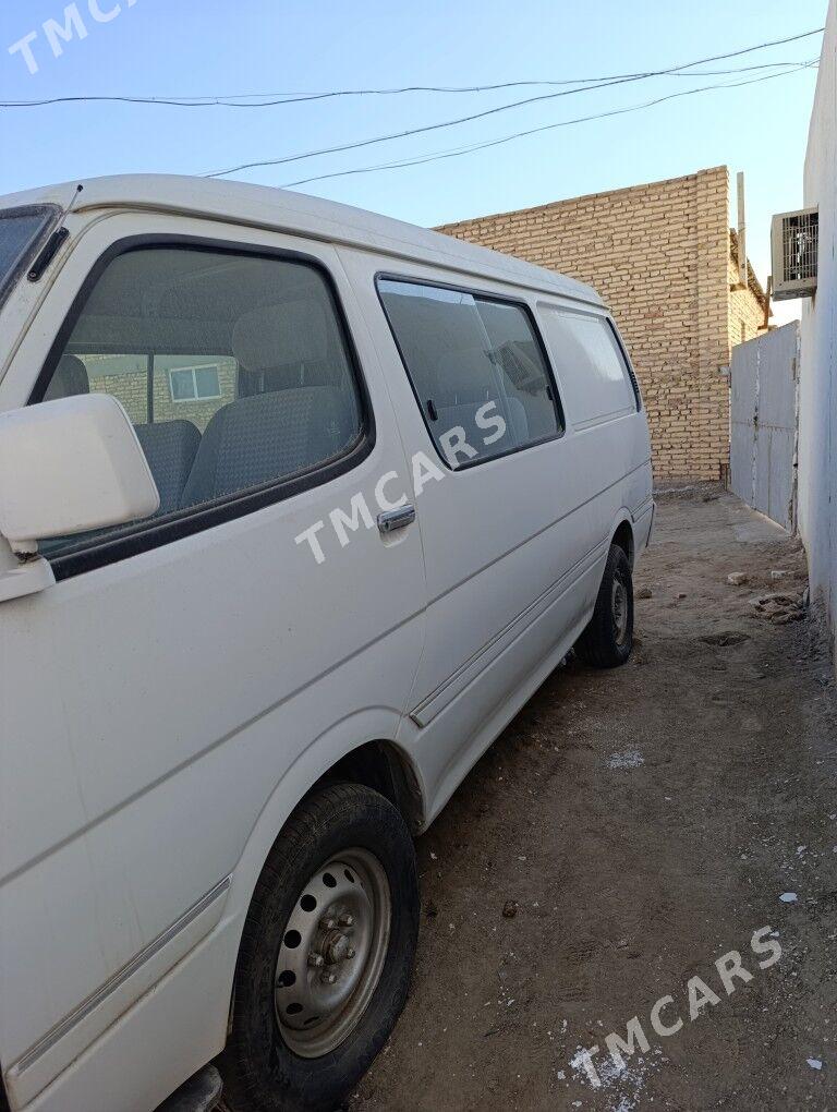 Toyota Hiace 2008 - 60 000 TMT - Сейди - img 2