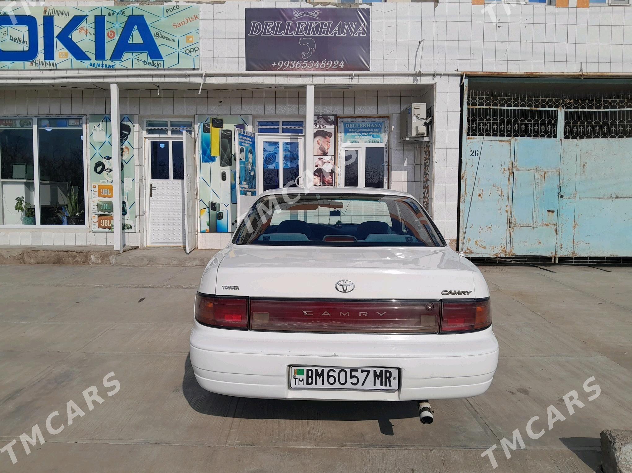 Toyota Camry 1992 - 75 000 TMT - Ёлётен - img 4