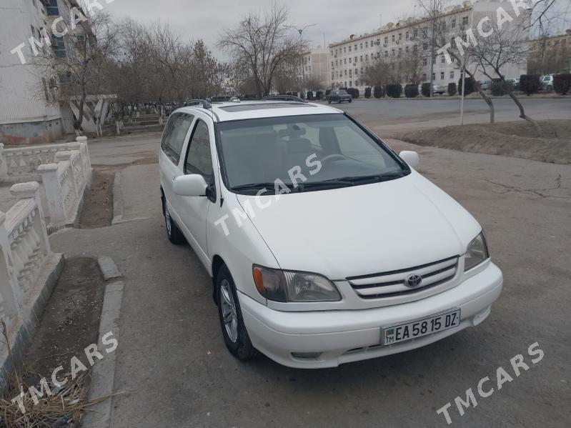 Toyota Sienna 2000 - 130 000 TMT - Дашогуз - img 3