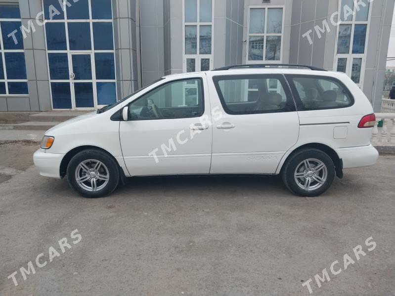 Toyota Sienna 2000 - 130 000 TMT - Дашогуз - img 4