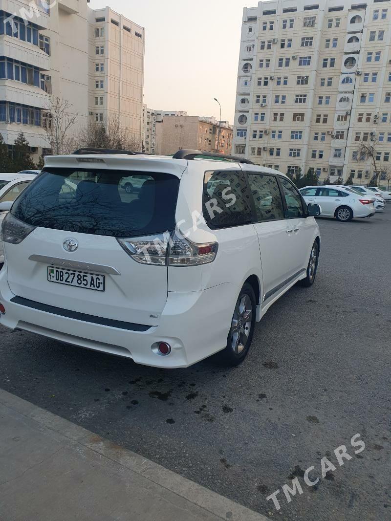 Toyota Sienna 2015 - 355 000 TMT - Aşgabat - img 3