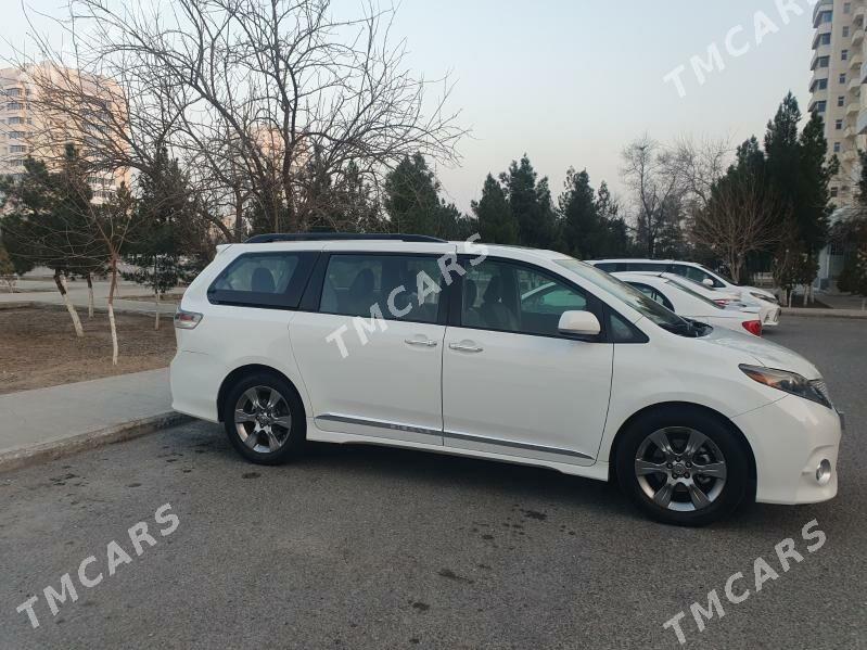 Toyota Sienna 2015 - 355 000 TMT - Aşgabat - img 4