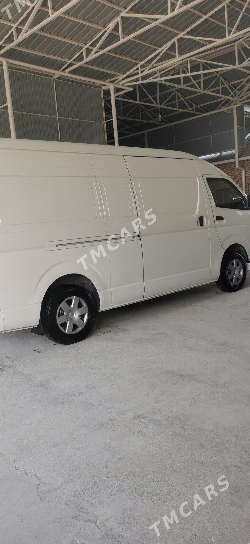 Toyota Hiace 2017 - 440 000 TMT - Gökdepe - img 2