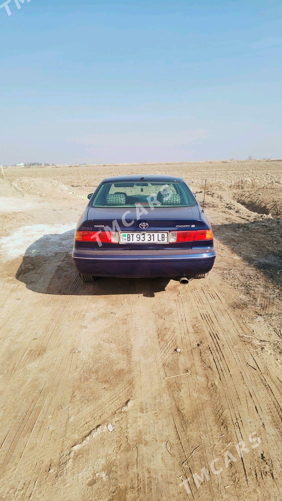 Toyota Camry 1999 - 110 000 TMT - Дянев - img 3