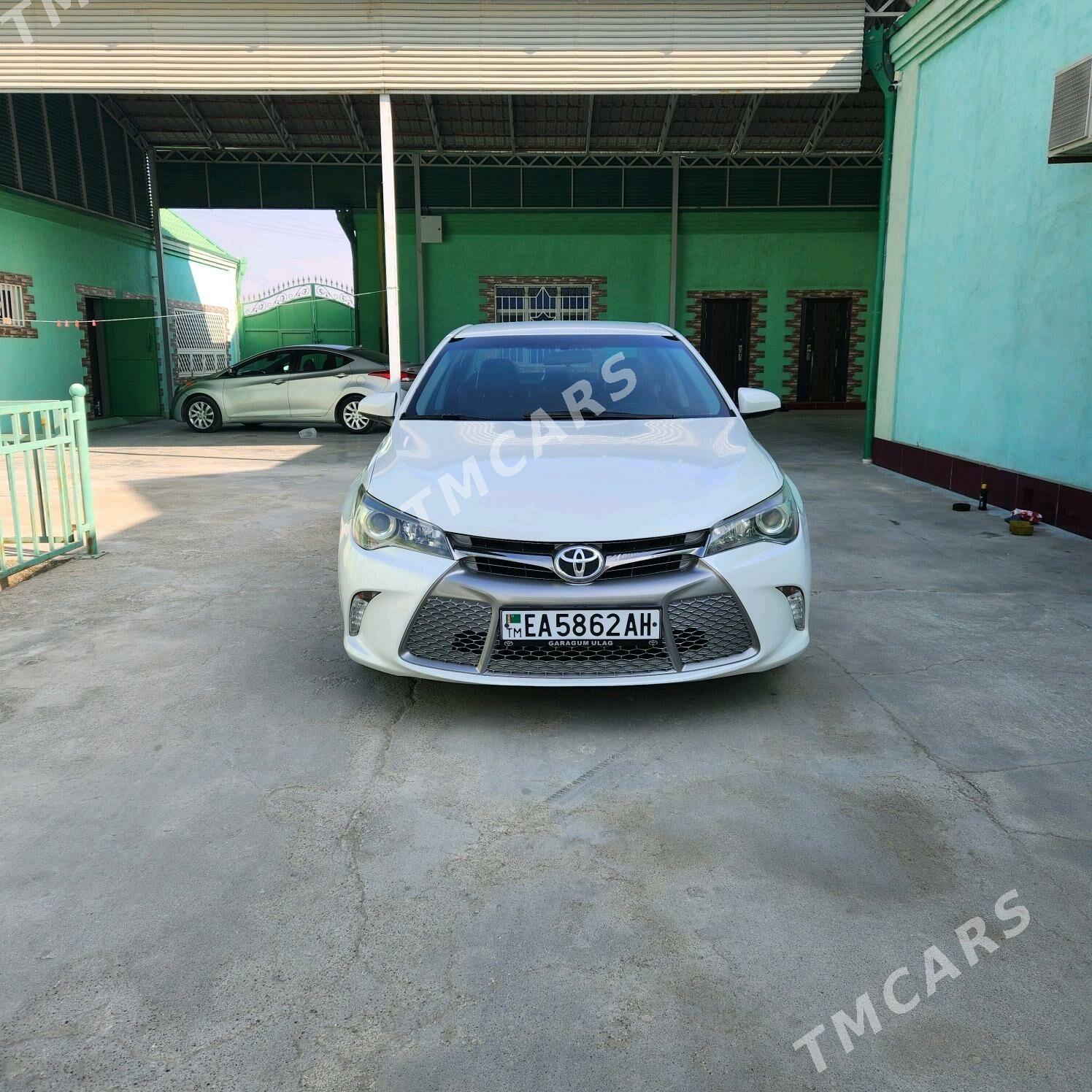 Toyota Camry 2015 - 265 000 TMT - Bäherden - img 2