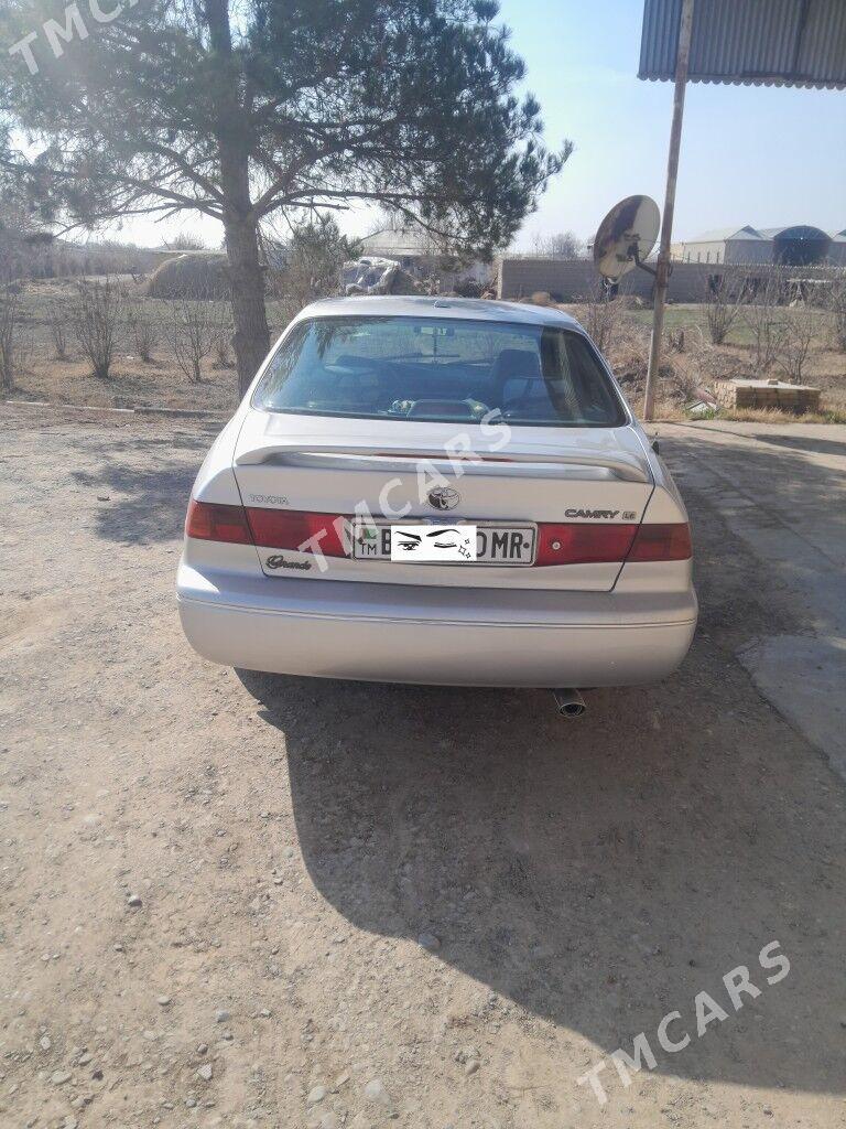 Toyota Camry 1999 - 110 000 TMT - Ёлётен - img 2